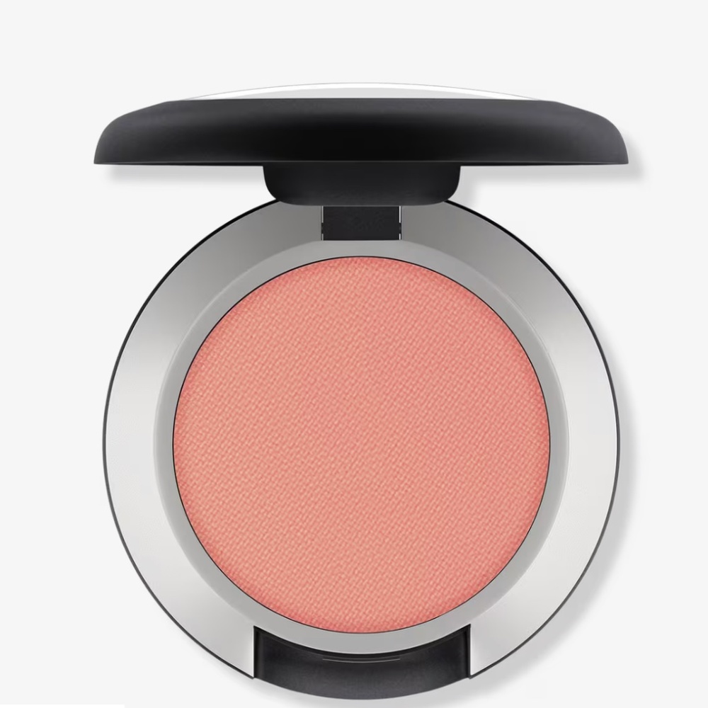 MAC - Powder Kiss Matte Eyeshadow - Strike A Pose